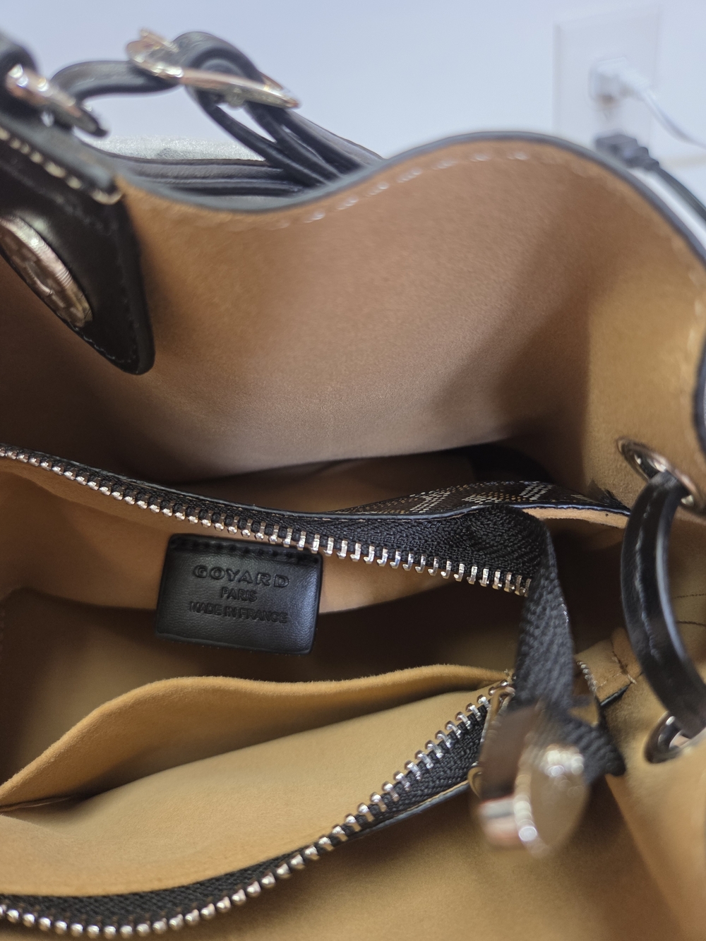 Goyard Black and Brown Drawstring Shoulder Bag - Picture 5 of 6